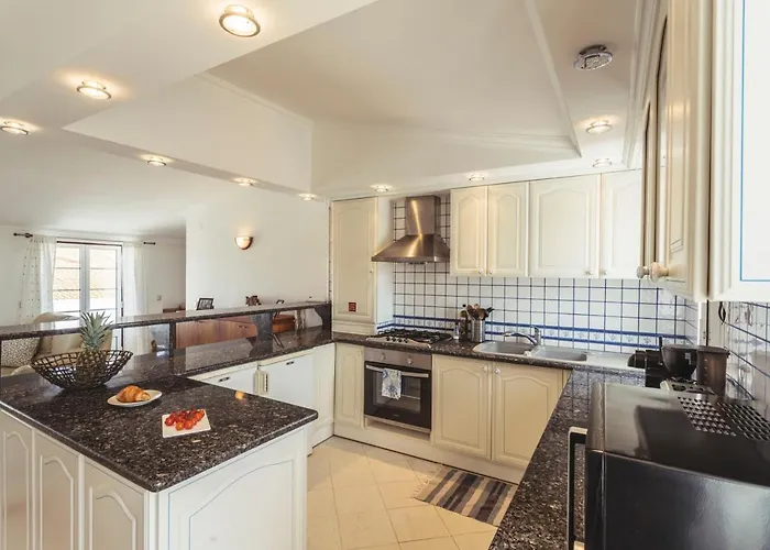 45 - Beautiful Ocean And View Peniche